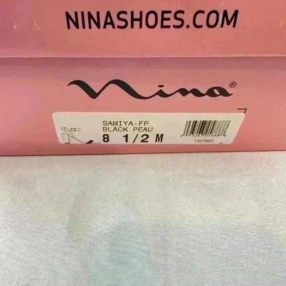 Nina Samiya Sandles w/Black Rhinestones (Size 8.5) - Picture 10 of 10